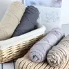 Hilo Grueso de Algodón para Bufanda Hilo para Gorro Hilo de 8 Hebras 80 Colores Bordado con Aguja Rusa Fabricante de Hilo Venta al por Mayor de Hilo