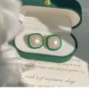 Pendientes geométricos exagerados retro con gotas de aceite verde, diamantes y perlas, pendientes cuadrados de moda europea y americana de Hong Kong, venta al por mayor.