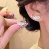 2025 Nuevos Pendientes de Flor Estilo Francés Estilo Suave Estilo Hada Exquisitos Ligeros de Lujo Súper Brillantes Pendientes Pequeños de Circonita Versátiles