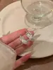 Pendientes de Plata Zirconio con Forma de Pluma Súper de Hada para Mujer 2026 Nuevo Estilo Pendientes de Diseño Simple de Nicho Venta al por Mayor