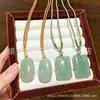 Colgante Natural de Aventurina Wushi Pai Aventurina Verde Claro Placa de Aventurina Colgante de Jade Fuente de Mercancía para Transmisión en Vivo Venta al por Mayor
