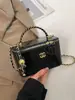 Bolso de Mano Retro Europeo y Americano Transfronterizo, Versátil Estilo Chanel con Textura, Cadena para Viajes Diarios, Bolso Pequeño Cuadrado Cruzado