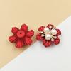 Broche de perlas de crisantemo hecho a mano, joyería coreana de lujo, regalo de alta gama, accesorios sencillos que combinan con todo, accesorios para el cabello, ropa