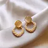 Pendientes de Borla de Perlas Estilo Francés con Cierre de Plata 925 para Mujer, Tachuelas de Temperamento de Lujo Ligero, Nuevo Modelo 2026, Pendientes de Alta Gama para Primavera y Verano