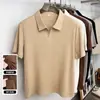 Camiseta Masculina de Manga Curta Tricotada com Gola Polo 2026 Novo Estilo de Verão Seda Gelada Fresca Respirável Cor Sólida Camiseta Masculina de Manga Curta