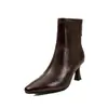 Botas de Cano Curto Femininas de Couro de Vaca Salto Alto Botas Individuais Outono e Inverno Novo Bico Quadrado Zíper nas Costas Estilo Coreano Botas de Cano Curto de Couro Genuíno para Mulheres e Botas de Cano Curto