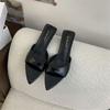 Sandalias de tacón de aguja plateadas con punta fina estilo francés para mujer, Novedad de verano 2026, Tendencia de nicho, Tacones altos versátiles
