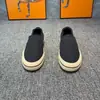 Tênis casuais slip-on de tecido respirável para homens, para primavera e outono, sapatos planos antiderrapantes para o dia a dia