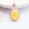 Colgante de Cera de Abeja Natural Incrustado en Plata S925 Jueyu Ámbar Amarillo Aceite de Pollo Joyería Fábrica Venta al por Mayor Dropshipping S2092617A