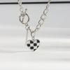 Patrón Cuadros Blanco y Negro Colgante de Corazón con Goteo de Aceite Collar Pulsera Cadena de Hueso de Cerradura Tablero de Ajedrez Coreano Collar de Viento Frío ins