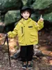 Chaqueta Tres Pruebas para Niños de Primavera y Otoño, Estilo Coreano, Conjunto Elegante y Genial de Dos Piezas para Niños, Ropa de Comercio Exterior para Niños Pequeños
