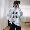 Sudadera única y elegante de manga larga con un lindo estampado de gato de dibujos animados, perfecta para mujeres en otoño e invierno. Tiene un corte holgado y relajado y un estilo moderno y casual, lo que lo hace ideal para figuras petite.