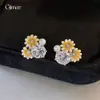 Pendientes de Botón Minimalistas de Flor de Circonita y Perla de Aguja Plateada, Pendientes Versátiles de Moda y Exquisitos con un Toque de Lujo Ligero y de Alta Gama