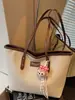 2025 Nova Moda Outono Bolsa Feminina Colorida Contrastante de Um Ombro Bolsa Tote para o Trabalho Bolsa de Mão Simples e Estilosa Bolsa Grande