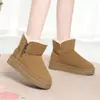 Botas de nieve de invierno para mujer con suelas gruesas, antideslizantes, versátiles, cálidas, zapatos de algodón de suela blanda para el Noreste