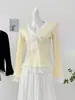 Foto Real Estilo Coreano Encaje Puntada Lazo Anudado Cuello en V Manga Larga Camisa de Punto Diseño de Primavera Sentido Nicho Top para Mujer