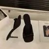 Novidade Verão 2026 Mules Quadrados de Salto Alto com Laço Estilo Fada e Tira para Uso Elegante ao Ar Livre Feminino