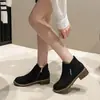 Botas Curtas Retro Foscas de Salto Médio para Mulheres, Comércio Exterior Europeu e Americano, Botas Martin de Salto Grosso e Solado Plano com Zíper Lateral Amazon
