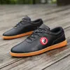 Zapatos Blancos para Hombre, Zapatos de Tai Chi para Personas de Mediana Edad y Mayores, Zapatos Deportivos de Malla Transpirable para Primavera y Verano con Suela de Tendón, Zapatos de Cuero para Práctica de Artes Marciales