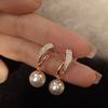 Pendientes de perlas y diamantes de imitación de lujo para mujer, diseño de nicho, sin orificios, 2024, nuevos y explosivos, sencillos.