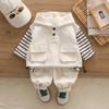 Lindo Niño Ropa Casual de Otoño 2025 Nueva Colección Primavera y Otoño Pantalones con Bolsillo Grande con Solapa Sudadera con Capucha Chaleco Conjunto de Tres Piezas Venta al por Mayor