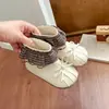 Botines Cortos Forrados de Felpa para Niñas 2026 Nuevo Estilo de Invierno Botas Pequeñas de Cuero Elegantes Botas de Princesa Botas Martin con Lazo para Niña