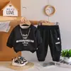 Moda Otoñal para Niños Ropa Infantil Larga 0-5 Años 1 Nuevo Elegante Niño Bebé Ropa Estilo Primavera Otoño Conjunto de Dos Piezas Moderno