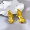 Tienda de oro con colgante de oro antiguo de arena valiente, marea nacional, cobre chapado en oro, colgante de cobre valiente de la suerte, venta al por mayor