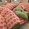 2026 Novo Conjunto de Quatro Peças Estilo Princesa com Bordado de Concha e Fio Bouclé