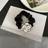 Diadema de Camelia Grande de Metal Estilo Coreano Accesorio para el Cabello Scrunchie de Tela de Gasa Transfronterizo Diadema de Flor de Aleación Versátil