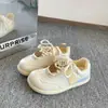 Zapatillas Retro Estilo Universitario Mango para Mujer 2026 Nuevos Zapatos Blancos de Suela Gruesa para Verano Versátiles Chic Zapatos de Entrenamiento Alemanes para Mujer