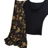 Top de manga corta Tencel de hombros descubiertos dos vías + Falda resistente con estampado de pintura al óleo irregular estilo francés con abertura