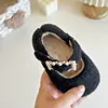 Zapatos de Algodón para Niños 2026 Invierno Nuevo Estilo Zapatos para Niñas Niños Grandes Felpa Adentro Cálidos Zapatos Tipo Frijol Estilo Coreano Zapatos de Piel para Bebé