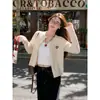 Cárdigan de Punto Amarillo para Mujer 2026 Nuevo Principios de Primavera Tejido de Cable Impresionante Súper Bonita Chaqueta Pequeña Estilo Coreano Top de Punto