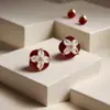 Nuevos Pendientes de Perla con Esmalte de Goteo Serie Roja Incrustados con Diamantes, Modernos y Tendencia, Pendientes Exquisitos y Versátiles con un Toque de Lujo Ligero y Gama Alta