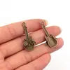 Colgantes de instrumento musical de aleación de zinc hechos a medida de fábrica, accesorios vintage de pipa y guitarra, admite diseño y producción personalizados