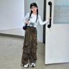 Pantalones de Mezclilla para Herramientas con Estampado de Leopardo y Múltiples Bolsillos Estilo Vintage para Niñas, Novedad de Primavera y Otoño, Estilo Coreano para Niñas, Traje Infantil Zhongda