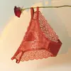 Bragas Sexys de Encaje Satén Rojas Estilo Francés para Mujer, de Tiro Bajo con Cortes Laterales, Abertura Alta, Tirantes Finos, Bragas de Malla Triangular Ligeramente Transparentes para Mujer