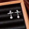Brincos Pingente Cruz de Pérola Agulha de Prata Estilo Francês, Simples, Modernos, Brincos de Luxo, Brincos Personalizados de Nicho Atacado