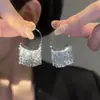 Pendientes de Gancho Metálico con Borla Estilo Francés Lujo Ligero Sentido de Alta Gama Pendientes de Aro con Sentido de Diseño Nicho Pendientes Exagerados Estilo Frío para Mujeres