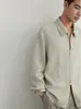 Camisa Sólida de Manga Longa Levemente Madura Estilo Coreano, Caimento Solto para Homens, Top Casual de Primavera, Camisa Tendência de Alta Qualidade com Efeito Drapê, Não Amassa