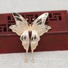 Yiwu ouro raio cor cobre banhado a ouro DIY gota óleo ponto esmeralda cauda longa borboleta novo broche chinês acessórios de mão B3459