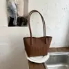 2026 Nova Moda Estilo Coreano Retrô Bolsa Tote Tecida de Alta Qualidade Nicho Francês Bolsa de Ombro Transversal