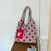Bolsa tote de gran capacidad para mujer, nueva moda casual de verano 2026, bolso de hombro de lunares, ligero para la escuela y el trabajo