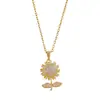Collar para Mujer, Flor Giratoria de Acero de Titanio, Diseño Simple de Nicho, Moderno y a la Moda, Cadena para Clavícula Versátil y Elegante