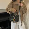 Bolsa Cesta de Vegetais com Textura Trançada Estilo Coreano Transfronteiriça Nicho Feminina Verão 2026 Nova Bolsa Balde de Grande Capacidade Bolsa Transversal para o Dia a Dia
