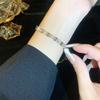Nova pulseira de zircônia com galvanização de ouro genuíno, design de nicho, pulseira feminina, pulseira de alto senso, joia de mão feita à mão, atacado