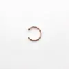 Moda Europea y Americana Anillos para la Nariz de Acero Inoxidable, Anillos Falsos Personalizados en Forma de C, Tachuelas para la Nariz de Acero de Titanio en Forma de C, Joyería para Piercings, Grandes Cantidades en Stock