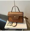 Bolso de Mano Pequeño Estilo Europeo y Americano de Gama Alta para Mujer, Nuevo Bolso de Hombro Mate Retro Otoño e Invierno, Bolso Cruzado de Nicho para el Día a Día