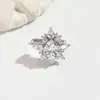Pinzas para Orejas de Flor de Zirconia para Mujeres Sin Perforaciones, Pinzas de Hueso de Oreja de Alta Gama, Pendientes de Moda Estilo Coreano Lujo Ligero Estilo Nuevo 2026